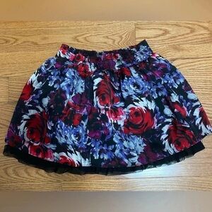 Candie’s Floral Mini Skirt Size Large in Juniors
